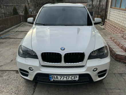 Белый БМВ Х5, объемом двигателя 2.99 л и пробегом 370 тыс. км за 12000 $, фото 1 на Automoto.ua