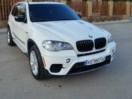 БМВ Х5 2011 в Днепре (Днепропетровске) на Automoto.ua Белый БМВ Х5, объемом двигателя 2.98 л и пробегом 221 тыс. км за 14600 $, фото 1 на Automoto.ua