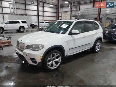 Белый БМВ Х5, объемом двигателя 3 л и пробегом 147 тыс. км за 1200 $, фото 1 на Automoto.ua