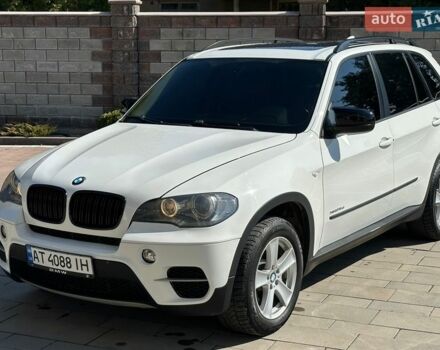 Белый БМВ Х5, объемом двигателя 3 л и пробегом 240 тыс. км за 15700 $, фото 1 на Automoto.ua
