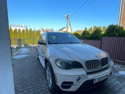 Белый БМВ Х5, объемом двигателя 3 л и пробегом 360 тыс. км за 15700 $, фото 1 на Automoto.ua