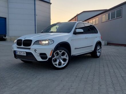 Белый БМВ Х5, объемом двигателя 3 л и пробегом 255 тыс. км за 16900 $, фото 1 на Automoto.ua