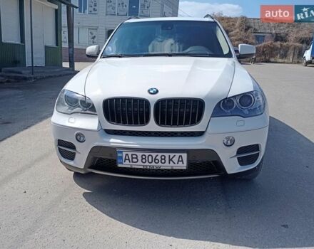 Белый БМВ Х5, объемом двигателя 2.99 л и пробегом 250 тыс. км за 16200 $, фото 1 на Automoto.ua