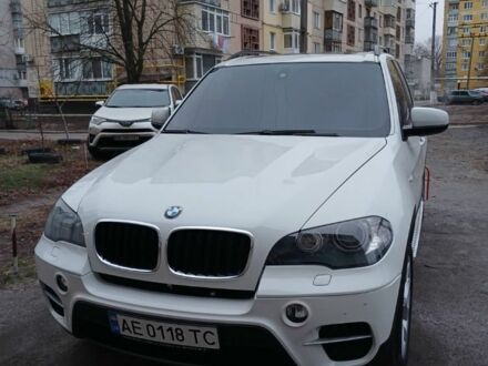 БМВ Х5 2011 в Новомосковске на Automoto.ua Белый БМВ Х5, объемом двигателя 2.9 л и пробегом 200 тыс. км за 12000 $, фото 1 на Automoto.ua
