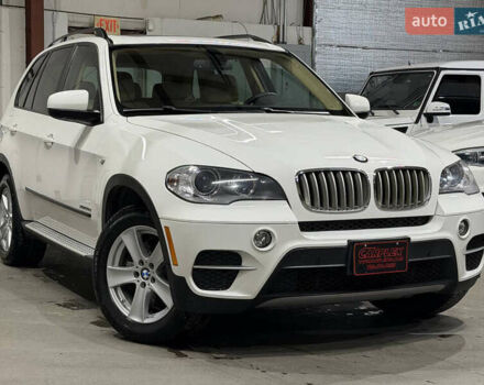 Белый БМВ Х5, объемом двигателя 3 л и пробегом 152 тыс. км за 3500 $, фото 1 на Automoto.ua