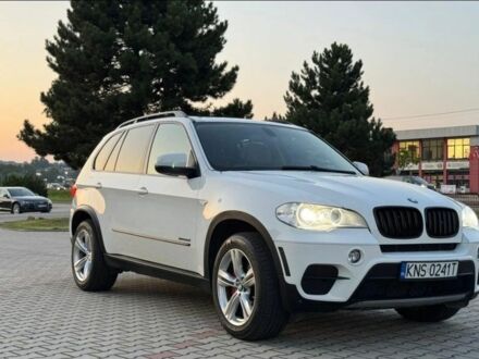 Белый БМВ Х5, объемом двигателя 3 л и пробегом 225 тыс. км за 4700 $, фото 1 на Automoto.ua