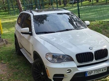 Белый БМВ Х5, объемом двигателя 3 л и пробегом 156 тыс. км за 16700 $, фото 1 на Automoto.ua