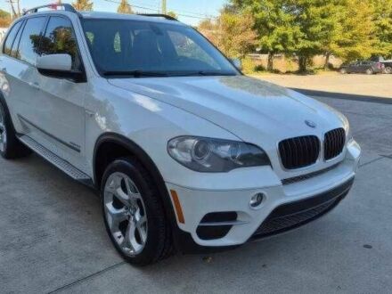 Белый БМВ Х5, объемом двигателя 3 л и пробегом 125 тыс. км за 2100 $, фото 1 на Automoto.ua