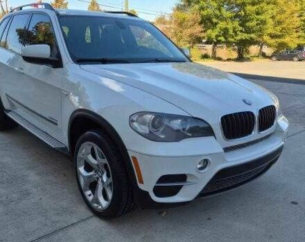 Белый БМВ Х5, объемом двигателя 3 л и пробегом 125 тыс. км за 2100 $, фото 1 на Automoto.ua