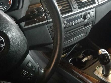 Белый БМВ Х5, объемом двигателя 2.98 л и пробегом 302 тыс. км за 7800 $, фото 1 на Automoto.ua