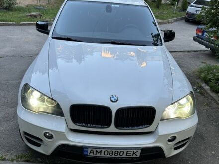 Белый БМВ Х5, объемом двигателя 3 л и пробегом 312 тыс. км за 16700 $, фото 1 на Automoto.ua