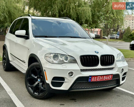Белый БМВ Х5, объемом двигателя 3 л и пробегом 214 тыс. км за 18499 $, фото 1 на Automoto.ua