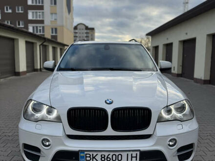 Белый БМВ Х5, объемом двигателя 2.99 л и пробегом 259 тыс. км за 16000 $, фото 1 на Automoto.ua