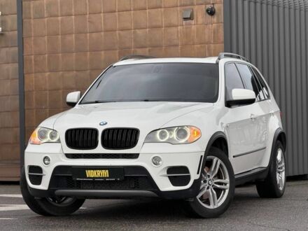 Белый БМВ Х5, объемом двигателя 3 л и пробегом 217 тыс. км за 13950 $, фото 1 на Automoto.ua