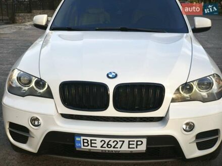 БМВ Х5 2012 в Николаеве на Automoto.ua Белый БМВ Х5, объемом двигателя 3 л и пробегом 320 тыс. км за 16500 $, фото 1 на Automoto.ua