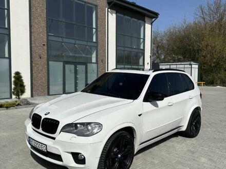 Белый БМВ Х5, объемом двигателя 3 л и пробегом 280 тыс. км за 12000 $, фото 1 на Automoto.ua