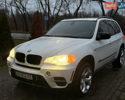 Белый БМВ Х5, объемом двигателя 3 л и пробегом 264 тыс. км за 10900 $, фото 1 на Automoto.ua