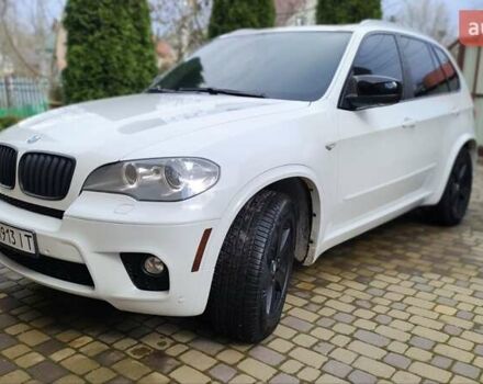Белый БМВ Х5, объемом двигателя 3.5 л и пробегом 291 тыс. км за 12500 $, фото 1 на Automoto.ua