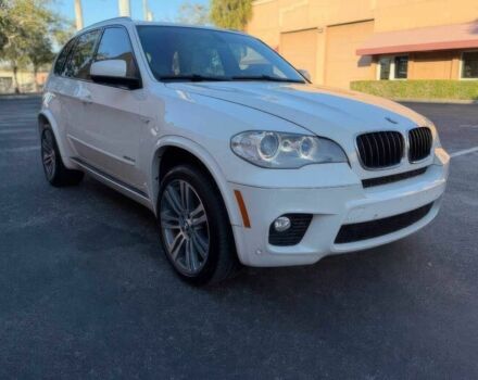 Белый БМВ Х5, объемом двигателя 3 л и пробегом 97 тыс. км за 3100 $, фото 1 на Automoto.ua