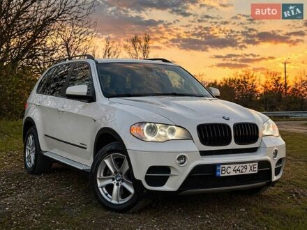 Белый БМВ Х5, объемом двигателя 3 л и пробегом 280 тыс. км за 18900 $, фото 1 на Automoto.ua