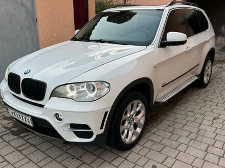 Белый БМВ Х5, объемом двигателя 3 л и пробегом 250 тыс. км за 17000 $, фото 1 на Automoto.ua