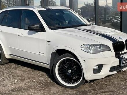 Белый БМВ Х5, объемом двигателя 2.98 л и пробегом 237 тыс. км за 16490 $, фото 1 на Automoto.ua