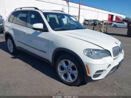 Белый БМВ Х5, объемом двигателя 0 л и пробегом 119 тыс. км за 2500 $, фото 1 на Automoto.ua