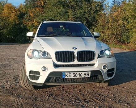 Белый БМВ Х5, объемом двигателя 3 л и пробегом 193 тыс. км за 17990 $, фото 1 на Automoto.ua