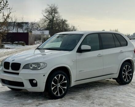 Белый БМВ Х5, объемом двигателя 3 л и пробегом 298 тыс. км за 11000 $, фото 1 на Automoto.ua