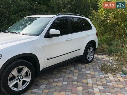 Белый БМВ Х5, объемом двигателя 3 л и пробегом 187 тыс. км за 14000 $, фото 1 на Automoto.ua