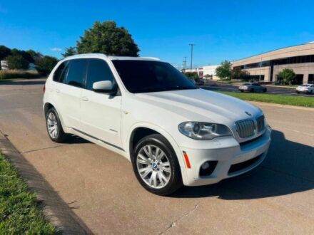 Белый БМВ Х5, объемом двигателя 4.4 л и пробегом 83 тыс. км за 4750 $, фото 1 на Automoto.ua