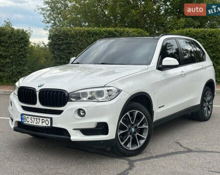 Белый БМВ Х5, объемом двигателя 3 л и пробегом 185 тыс. км за 26300 $, фото 1 на Automoto.ua
