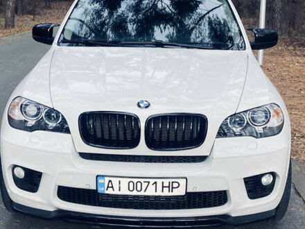 Белый БМВ Х5, объемом двигателя 2.98 л и пробегом 141 тыс. км за 16300 $, фото 1 на Automoto.ua