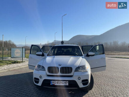 Білий БМВ Х5, об'ємом двигуна 2.98 л та пробігом 210 тис. км за 17500 $, фото 1 на Automoto.ua