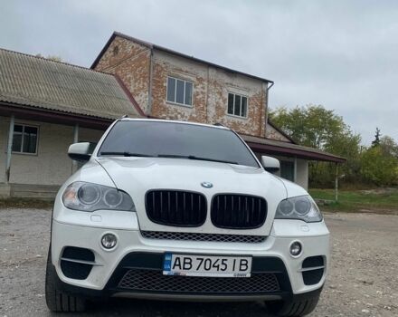 Белый БМВ Х5, объемом двигателя 3 л и пробегом 252 тыс. км за 16800 $, фото 1 на Automoto.ua
