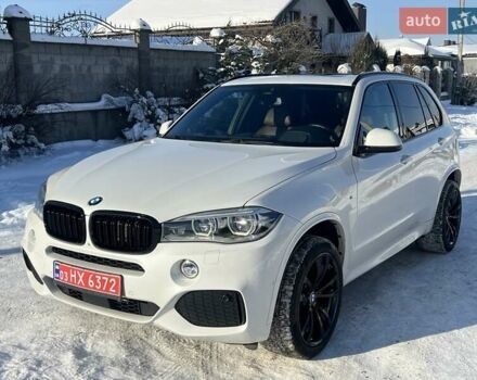 Белый БМВ Х5, объемом двигателя 3 л и пробегом 183 тыс. км за 33999 $, фото 1 на Automoto.ua