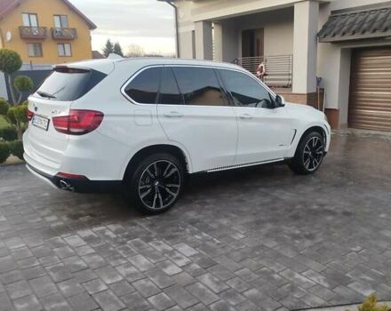Белый БМВ Х5, объемом двигателя 3 л и пробегом 238 тыс. км за 28300 $, фото 1 на Automoto.ua