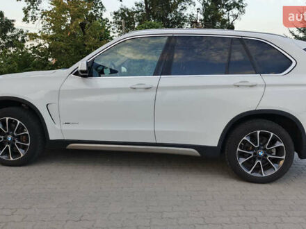 Белый БМВ Х5, объемом двигателя 3 л и пробегом 259 тыс. км за 29900 $, фото 1 на Automoto.ua