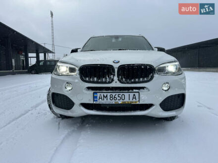 Белый БМВ Х5, объемом двигателя 3 л и пробегом 159 тыс. км за 21999 $, фото 1 на Automoto.ua