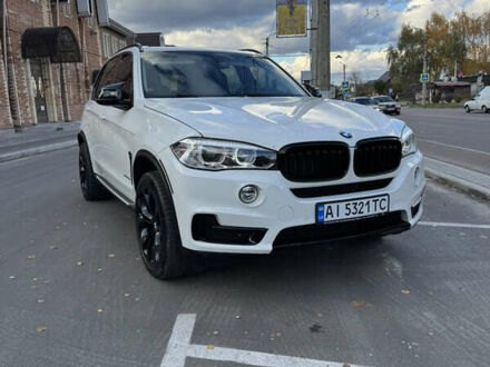 Белый БМВ Х5, объемом двигателя 2.99 л и пробегом 142 тыс. км за 34377 $, фото 1 на Automoto.ua