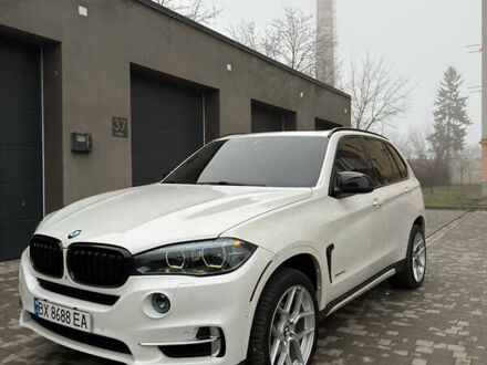 Белый БМВ Х5, объемом двигателя 2.99 л и пробегом 287 тыс. км за 27999 $, фото 1 на Automoto.ua