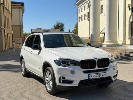 Белый БМВ Х5, объемом двигателя 3 л и пробегом 90 тыс. км за 25121 $, фото 1 на Automoto.ua