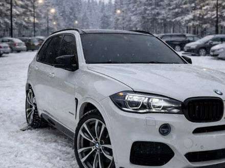 Белый БМВ Х5, объемом двигателя 4.39 л и пробегом 156 тыс. км за 24800 $, фото 1 на Automoto.ua
