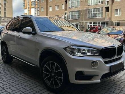 Белый БМВ Х5, объемом двигателя 3 л и пробегом 113 тыс. км за 15600 $, фото 1 на Automoto.ua