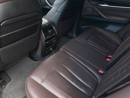 Белый БМВ Х5, объемом двигателя 3 л и пробегом 85 тыс. км за 25000 $, фото 1 на Automoto.ua