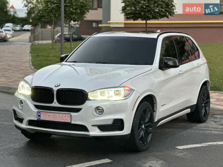 Белый БМВ Х5, объемом двигателя 2.99 л и пробегом 218 тыс. км за 28999 $, фото 1 на Automoto.ua