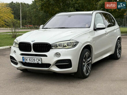 БМВ Х5 2014 в Ровно на Automoto.ua Белый БМВ Х5, объемом двигателя 2.99 л и пробегом 215 тыс. км за 35000 $, фото 1 на Automoto.ua