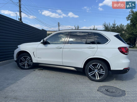 Білий БМВ Х5, об'ємом двигуна 2 л та пробігом 229 тис. км за 21500 $, фото 1 на Automoto.ua