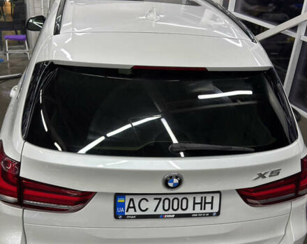 Белый БМВ Х5, объемом двигателя 2.98 л и пробегом 230 тыс. км за 23000 $, фото 1 на Automoto.ua