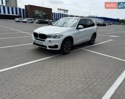 Белый БМВ Х5, объемом двигателя 2.99 л и пробегом 230 тыс. км за 29500 $, фото 1 на Automoto.ua